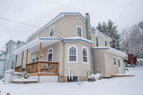 Your Davis Home - Clean and Private Getaway!