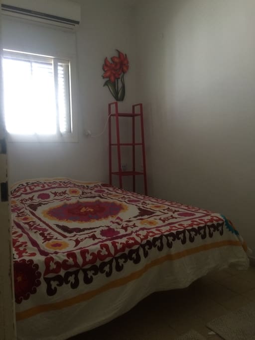 2nd bedroom