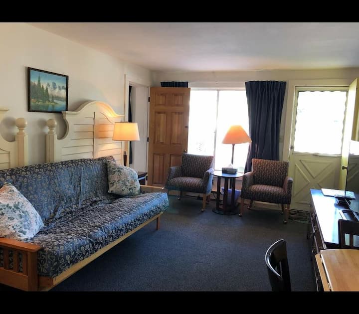 Cozy Waterfront Condo - Moultonborough, NH