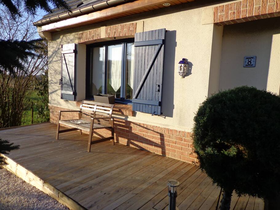 Terrasse extérieure pour invités (1)