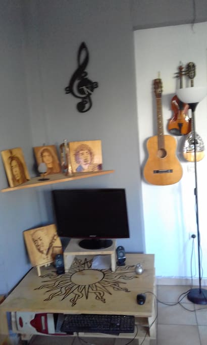 Room 1 detail