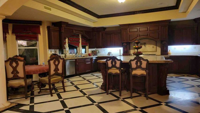 Breath-taking view Home in Hacienda Heights gallery image 4