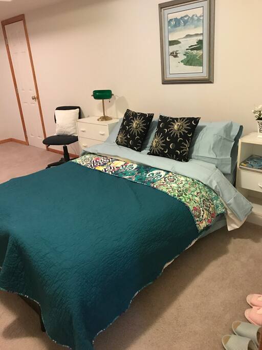 clean & fresh full-size futon