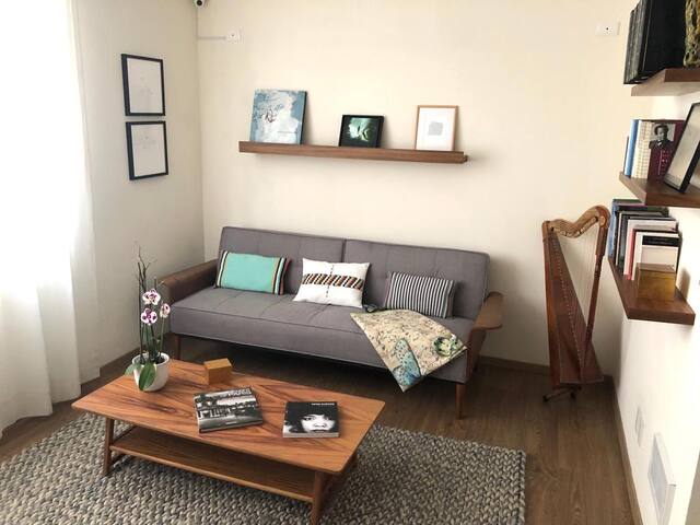 A house to dream and work gallery image 2