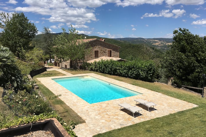 La Sperella Farmhouse - Entire Stonehouse