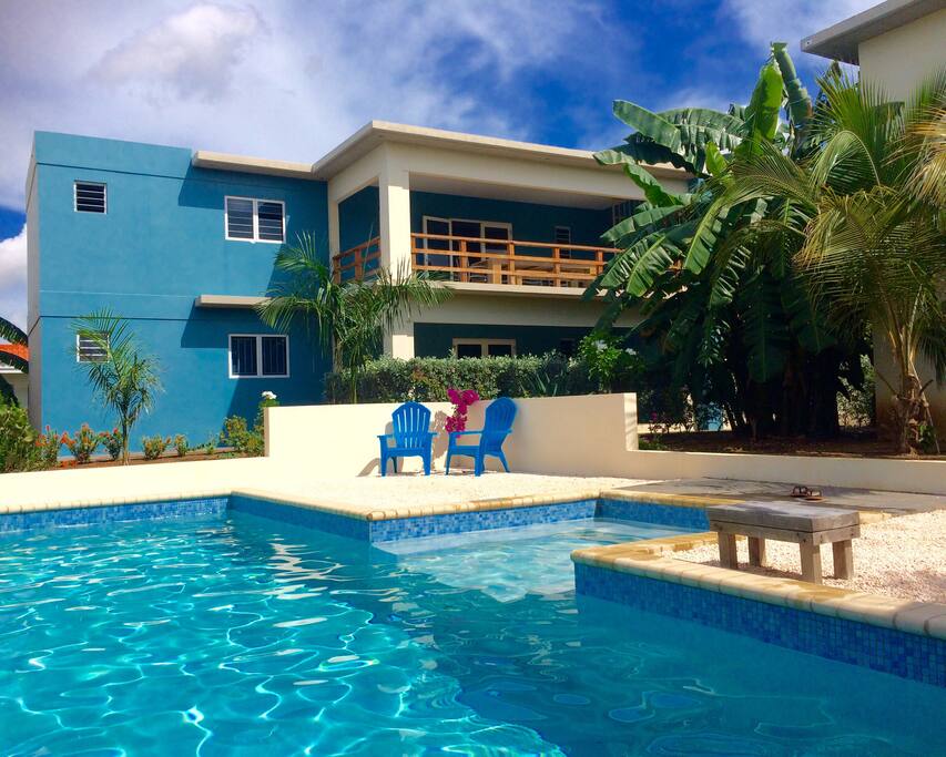Azulita close to the beach! Apartments for Rent in Willemstad