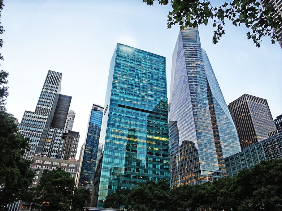 A close walk to Bryant Park or United Nation Building..