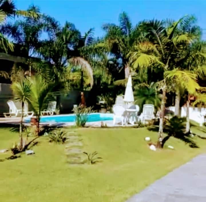 Casa Agradável Com Picina Para Família Descansar - Caraguatatuba