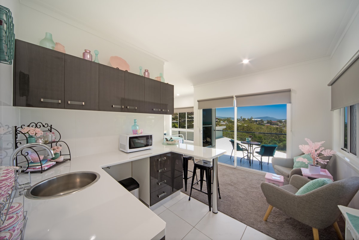 18 BEST Airlie Beach Airbnb & holiday rentals BeeLoved City