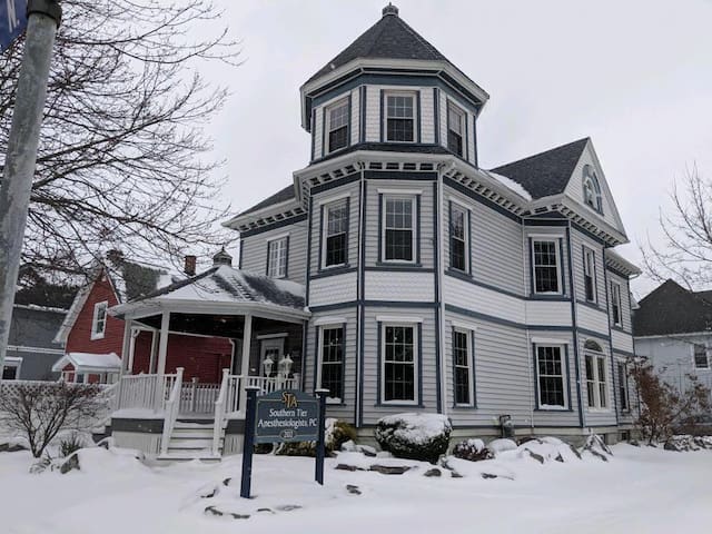 Barry Street Hideaway