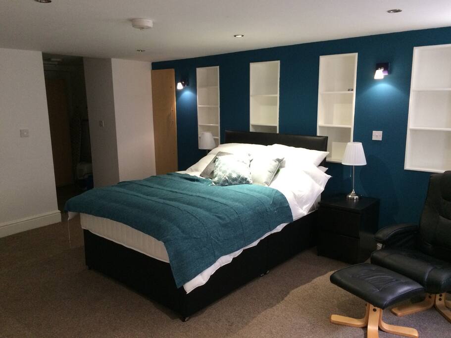 Master ensuite bedroom