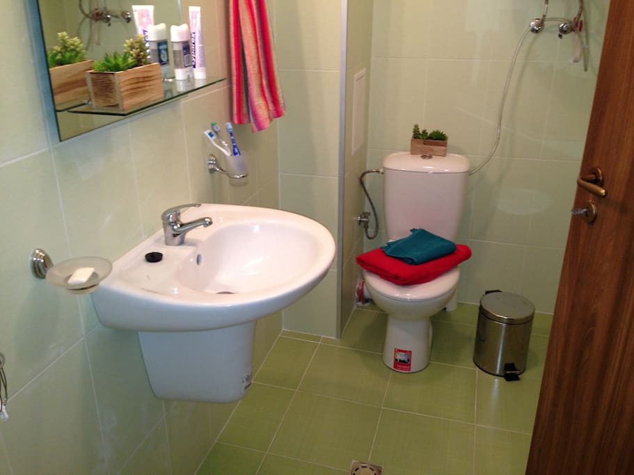 Bathroom (inc towels)