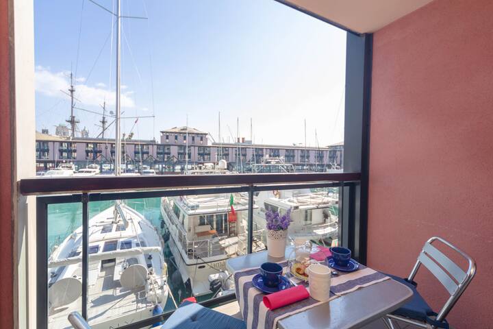 City Center Seafront Flat    ( 010025-LT-0778 )