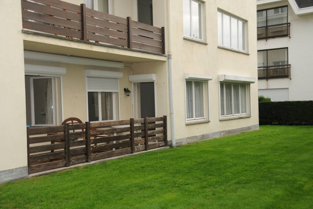 Terrasse sud , vue dégagée sur le parc 58