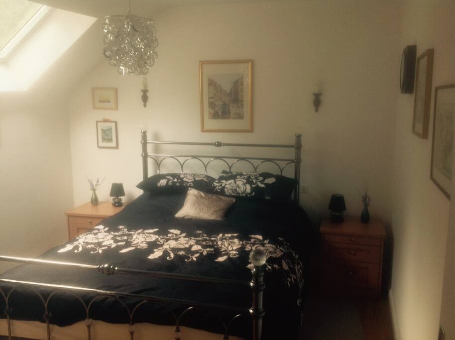 King size bed