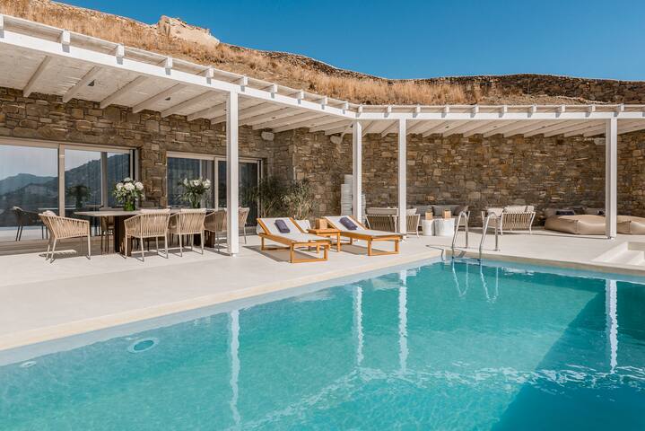 Sea Gaze gallery image 2