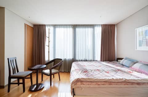 최적의 위치, 시설, 환경, 5호선 서대문역 6번출구 (서대문로터리) 42.9 M2 넓이