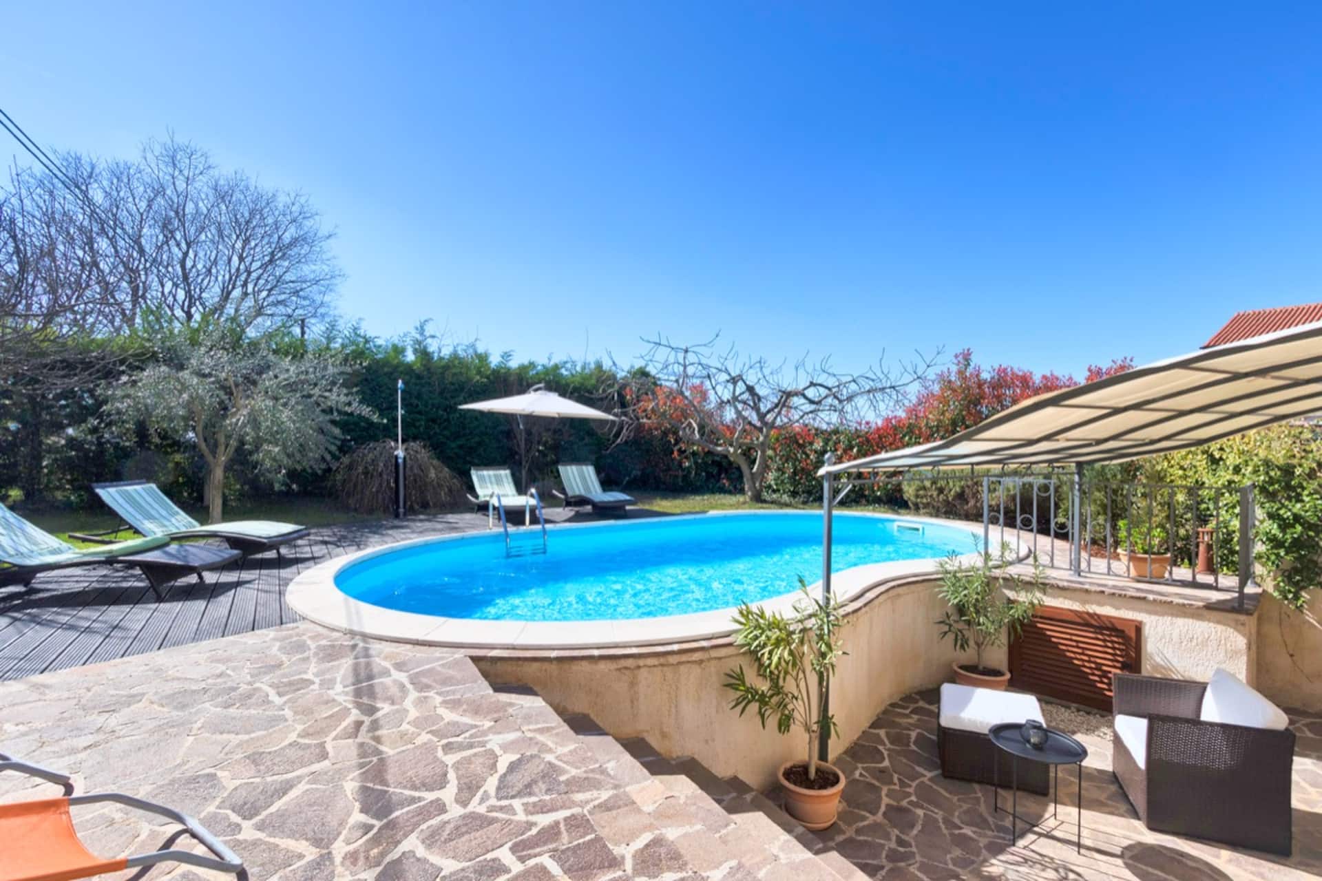 Hübsches Ferienhaus im istrianischen Stil mit Pool und Meerblick in der Nähe von Rovinj — Foto 2