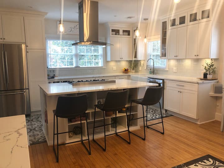 Top 12 Luxury Airbnb Vacation Rentals In Greensboro, North Carolina