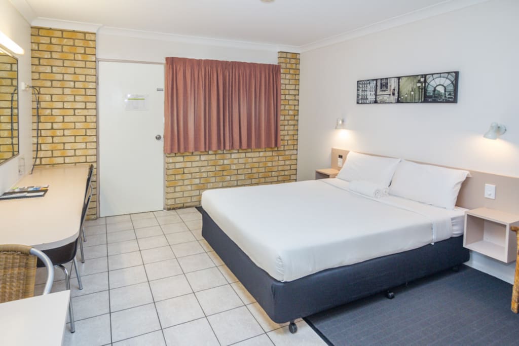 Standard Queen Room