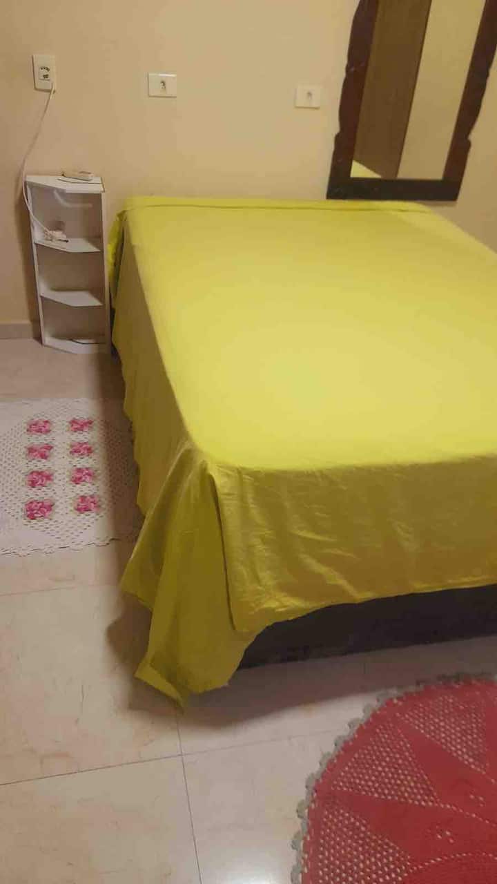 Spálňa 3 s manželskou posteľou a prístupom na balkón