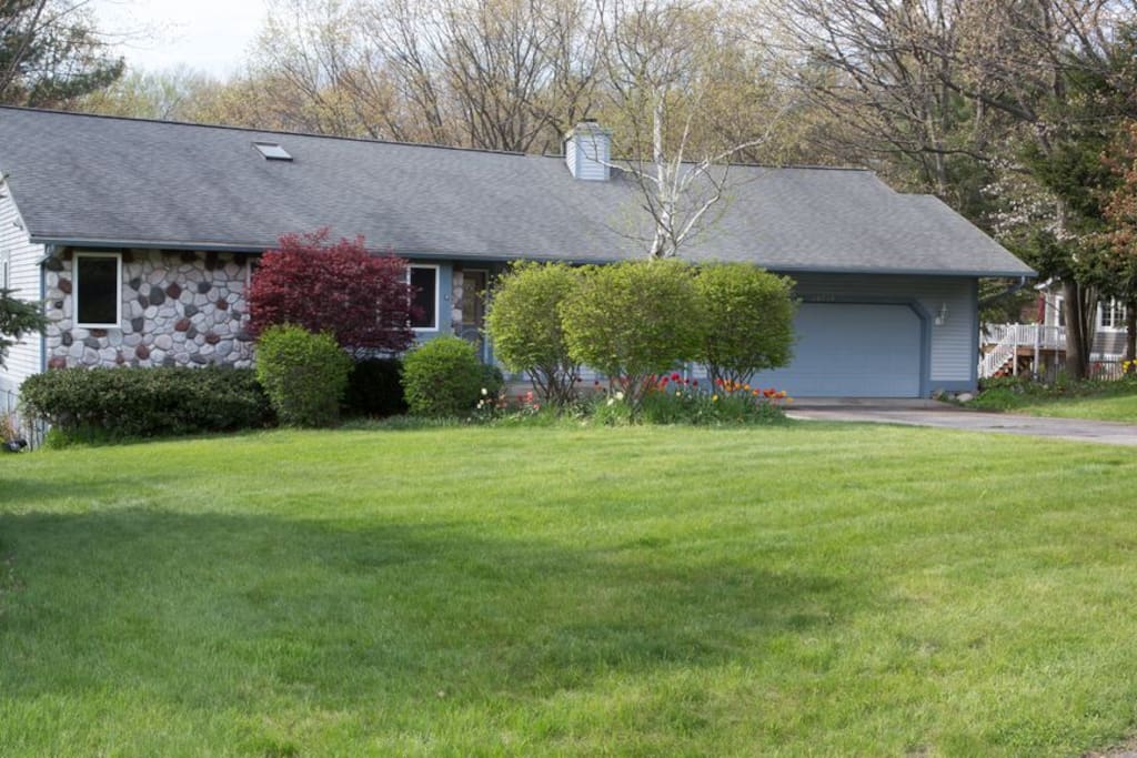 Located in a quiet, beautiful sub-division minutes from Grand Haven, Spring Lake, and Muskegon