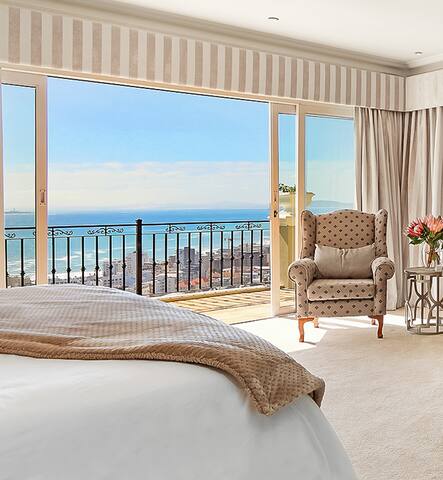 The Fabulous ‘ Villa Stanleon ’ in Bantry Bay LUX gallery image 3