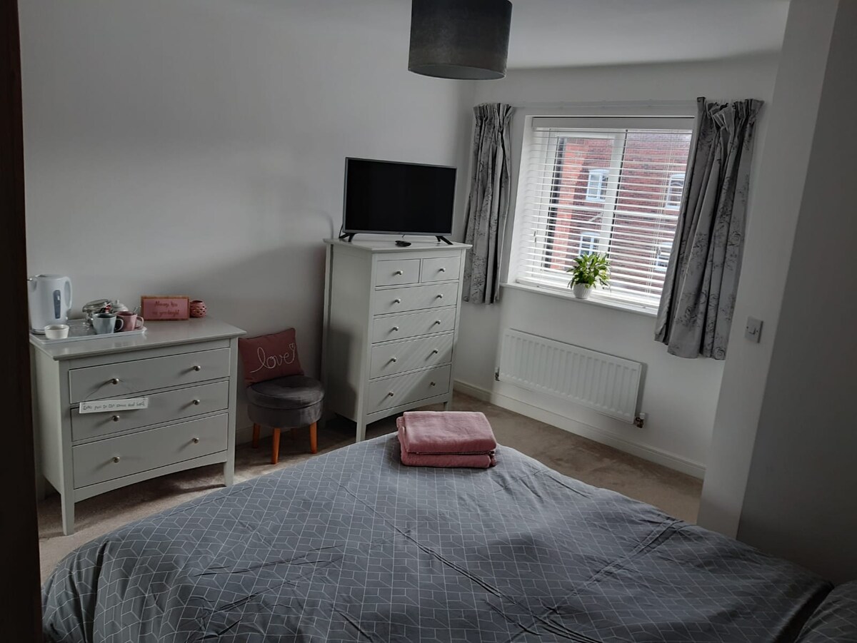 4 bedroom detached home in Broughton nr Chester Houses for Rent in Broughton, United Kingdom