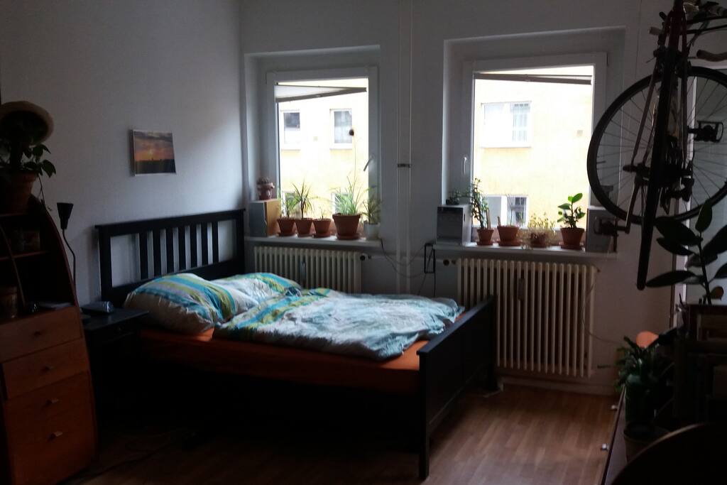 Schlafzimmer 1 Bett
