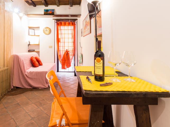 Studio with a Heart & a Soul in the Center of Rome