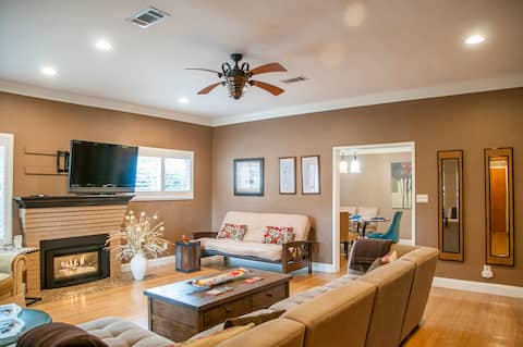 Group Retreat with Hot Tub & Studio