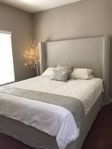 Gorgeous Designer Home with Pool gallery image 2