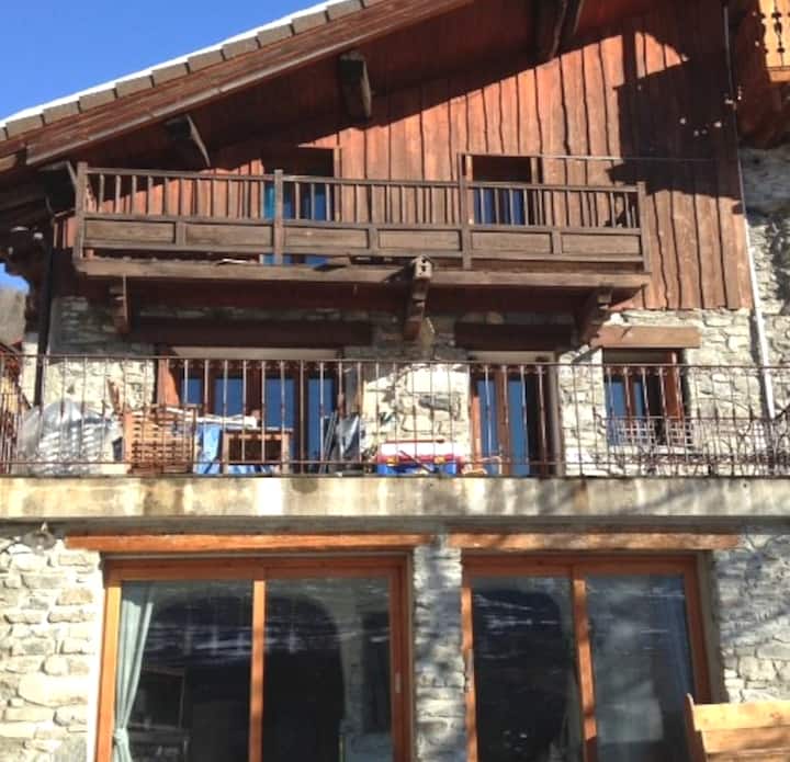 Chalet Private rooms 4 pers with Breakfast Houses for Rent in Bourg