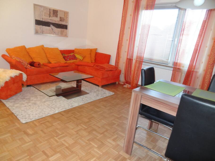 Sofa (mit Schlaffunktion für 2 Persongen)