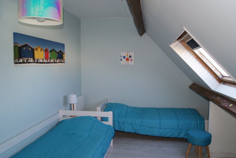 Dormitorio 3 camas 90 arriba