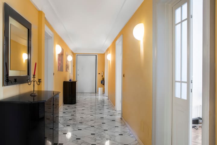 GetTheKey Rizzoli Apartment