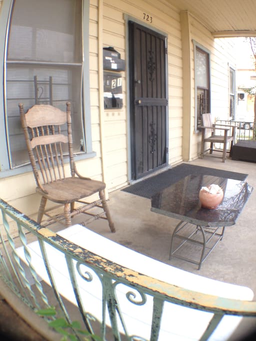 Entrance door & Patio area