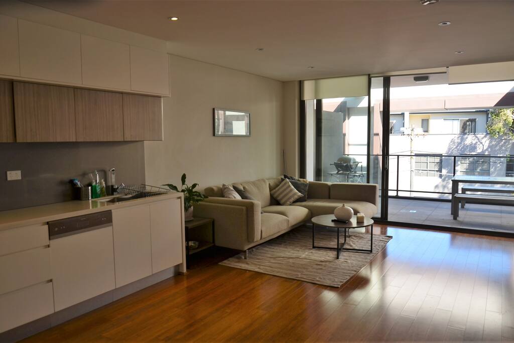 Open plan kitchen and dining