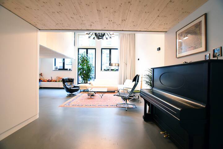 Luxurious family home 210m2 in the city center gallery image 4