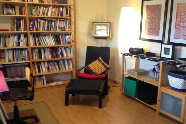 Private and convenient High Country location!