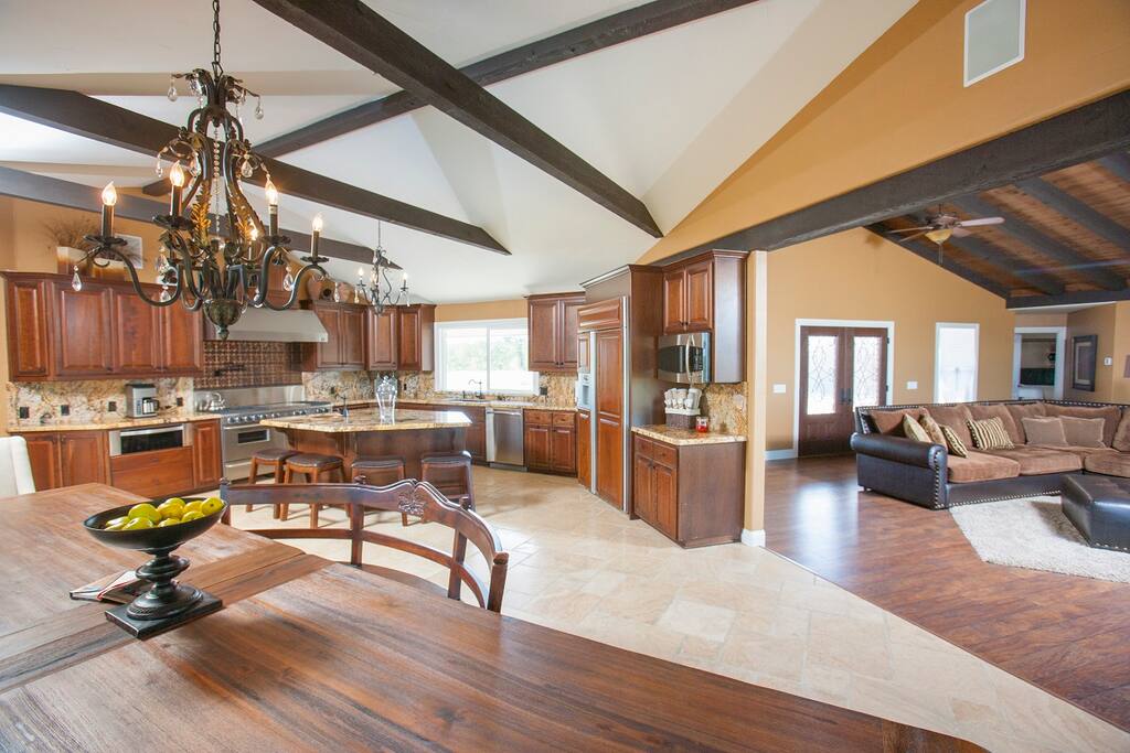 Kitchen/Living room