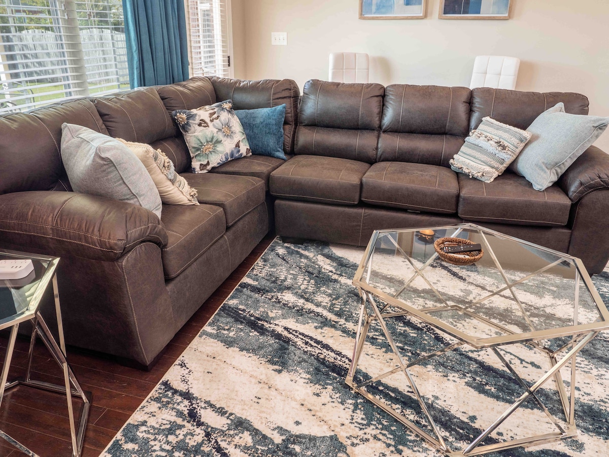 Top performing Airbnb: Spacious 3 BR Home Near Robins Air Force Base in Warner Robins