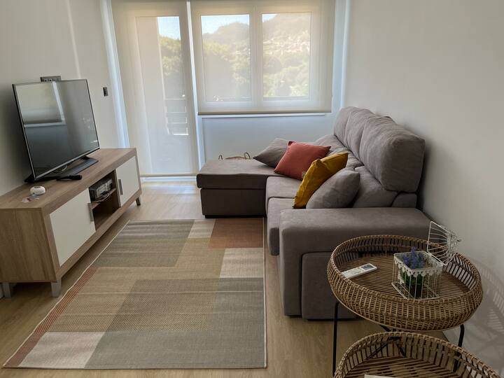 Piso Tia Carmen, Bien Equipado En Centro Bueu. - Cangas