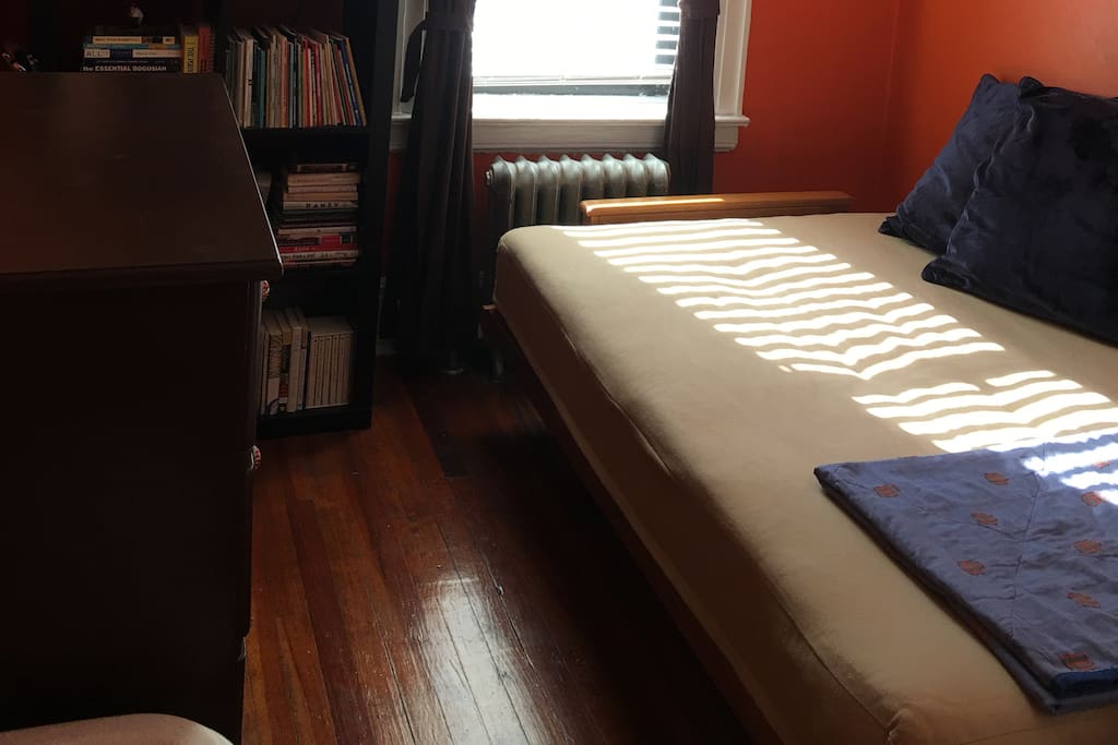 Guest bedroom