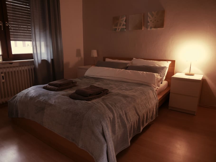 The bedroom at night