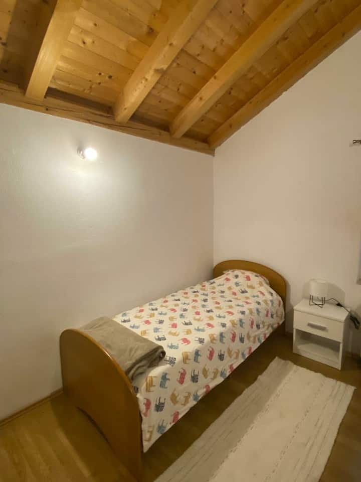 Spavaća soba 1