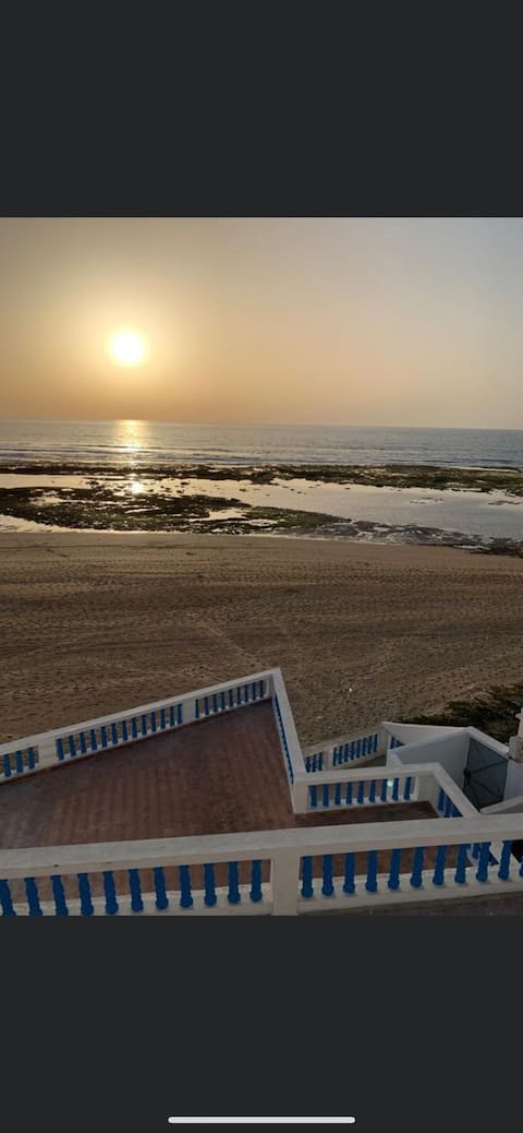 Beautiful house facing the sea.