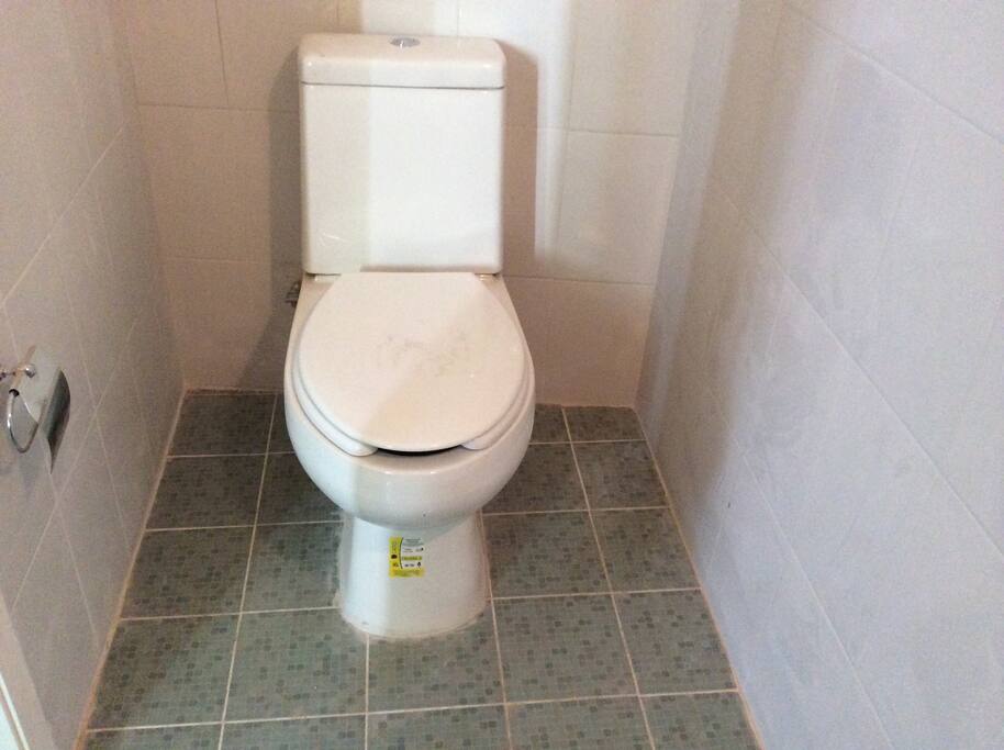 Baño completo planta alta