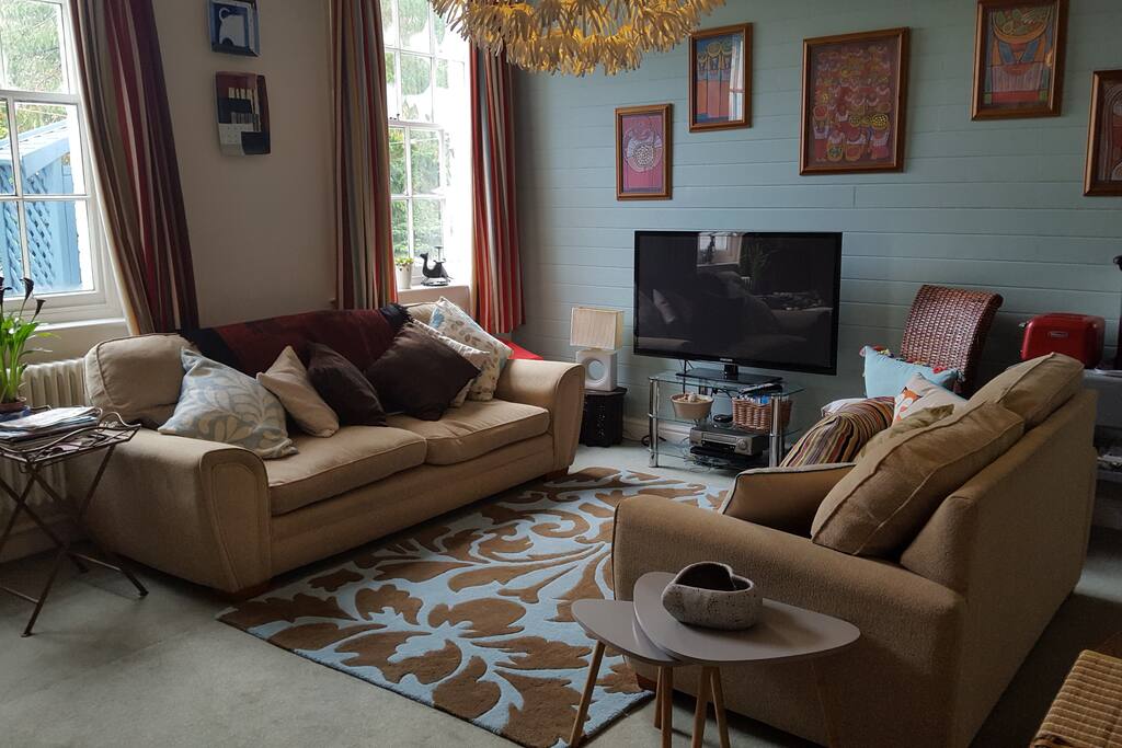 Living / breakfast room