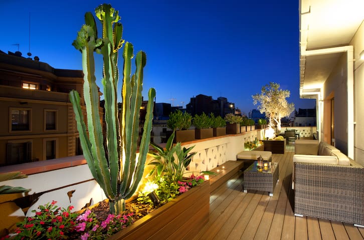 Centre of Barcelona Room in penthouse with terrace